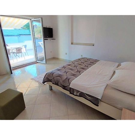 Apartments & Room Masa Starigrad Paklenica Esterno foto